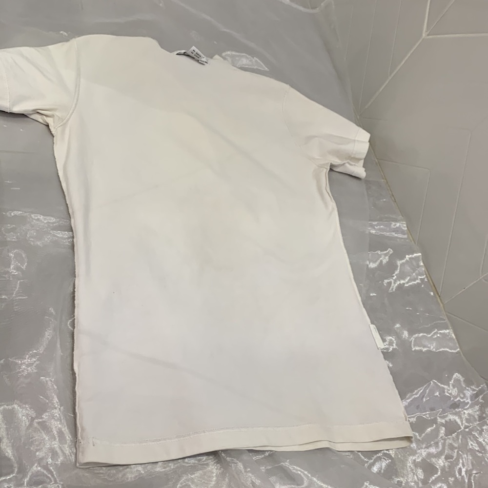 Like 🆕VTG ALFRED SUNG 90’ Embroidered 💯% Cotton Short Sleeves T-shirt - Picture 12 of 12